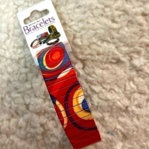 Sourcing Int'l Stretch Wrist Art Bracelet